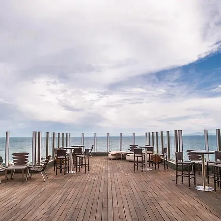 Emerald Beach Resort & Spa 라브다