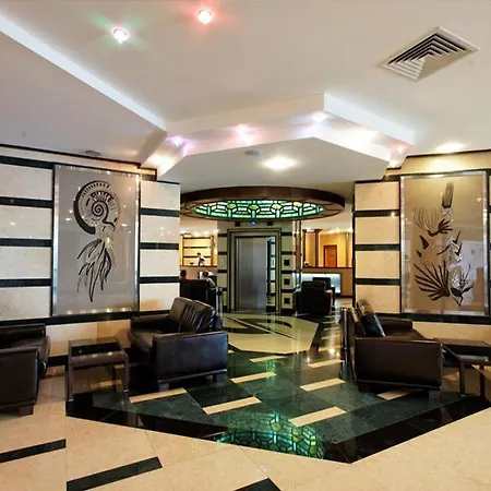 Emerald Beach Resort & Spa *